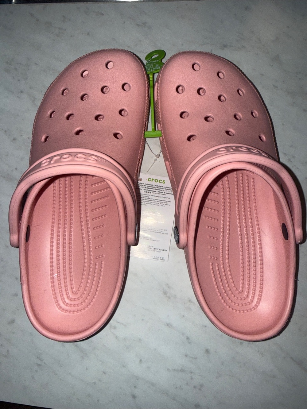 CROCS Classic Clog in Light Pink